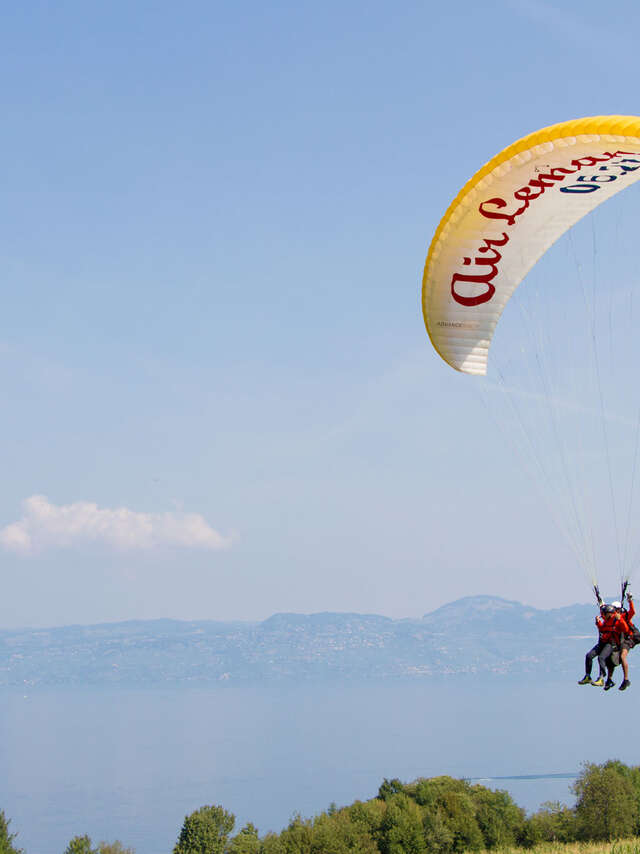 Baptêmes de l'air en parapente au dessus du Léman