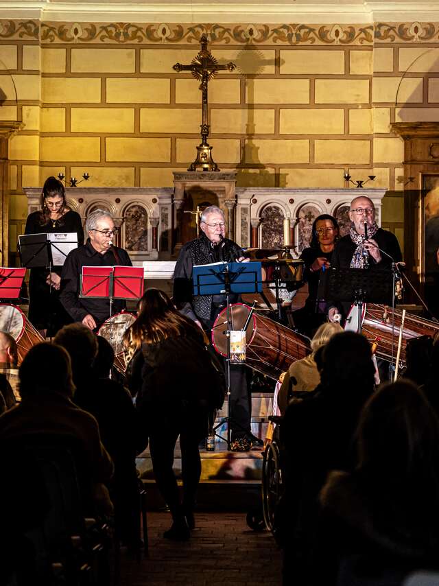 Weihnachtskonzert: Bàrri Nòu