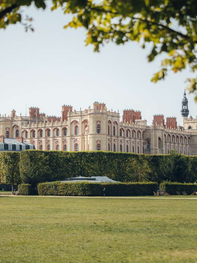 Visite guidée autour du Château-Neuf suivie d’un goûter au Pavillon Henri IV : 11 avril
