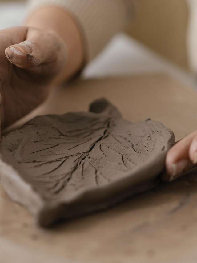 Animation nature - Impression végétale sur argile