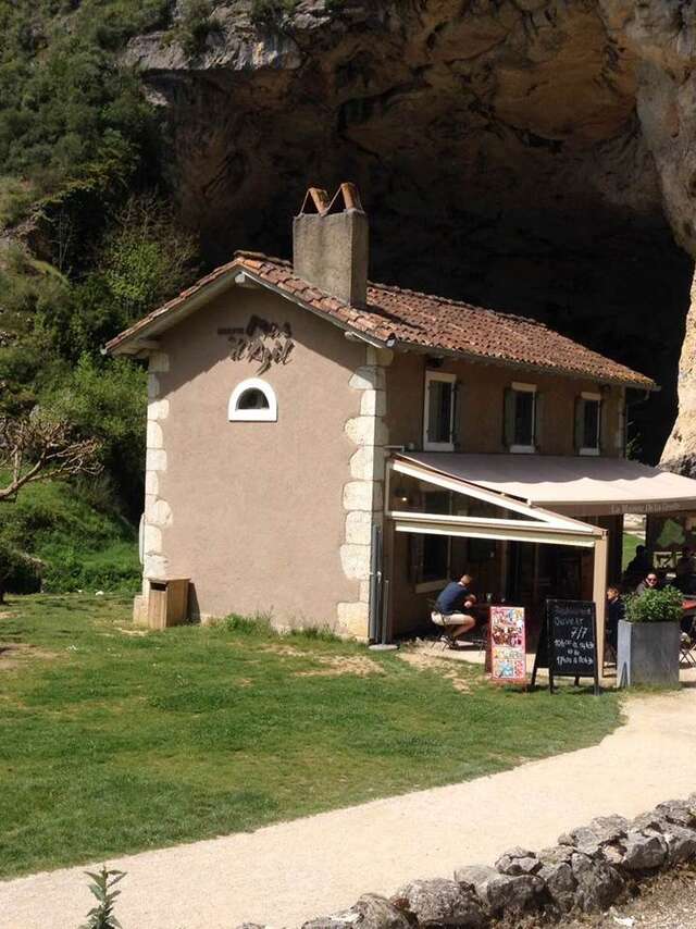 La Maison de la Grotte