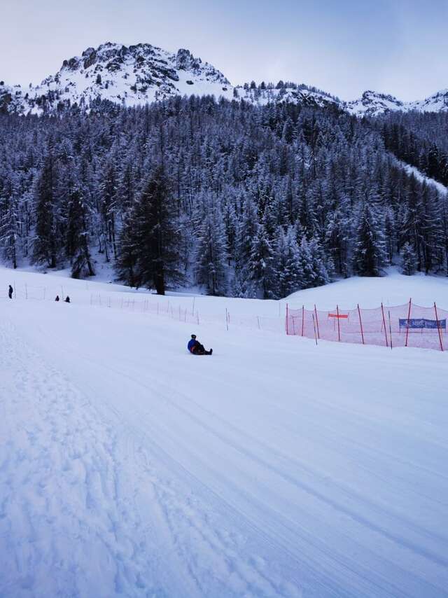 Piste de luge - espace ludique