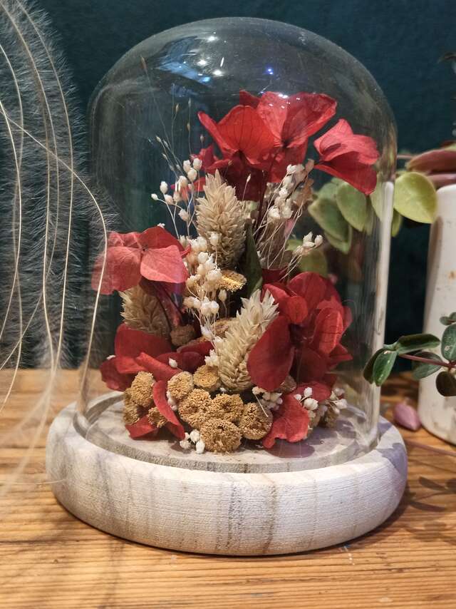 Atelier fleurs séchées : cloche fleurie