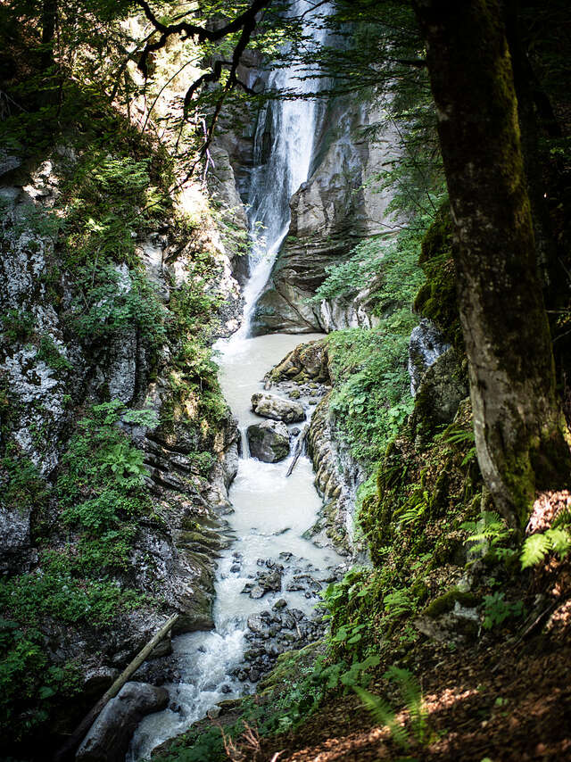 La cascade mystérieuse
