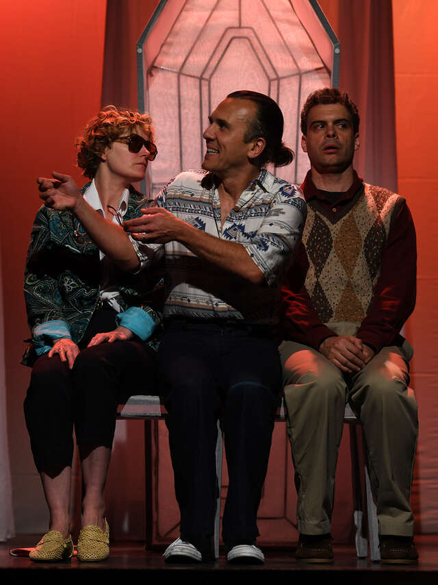 Théâtre : DANS LA FORÊT (LOINTAINE)