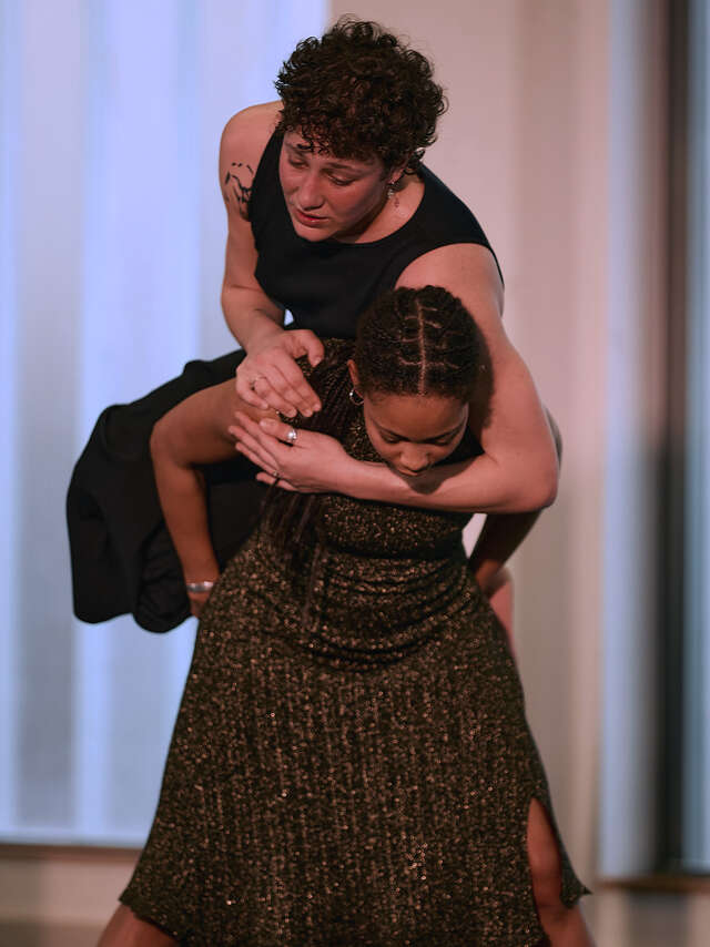 Festival - Encuentros Coreográficos Internacionales de Seine-Saint-Denis - Nicolas Barry "La Solicitud de Asilo"