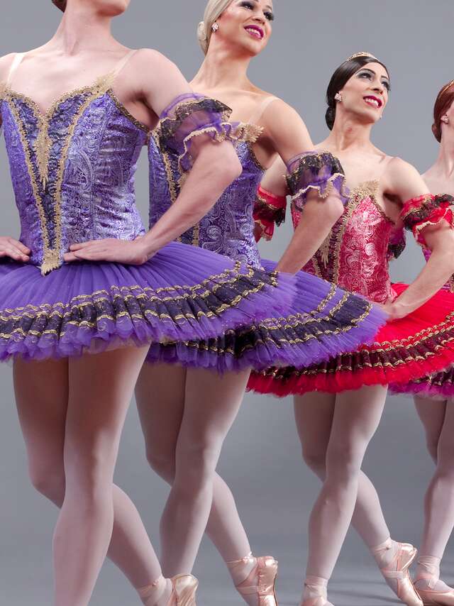 Les Ballets Trockadero de Monte Carlo • 50 ans de drag en tutus !