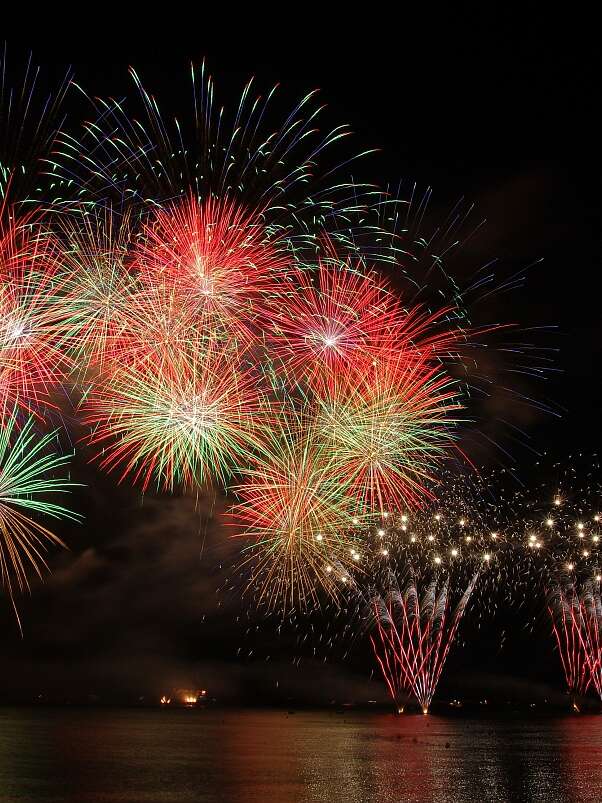 Feu d'artifice et soirée DJ - Été 2025