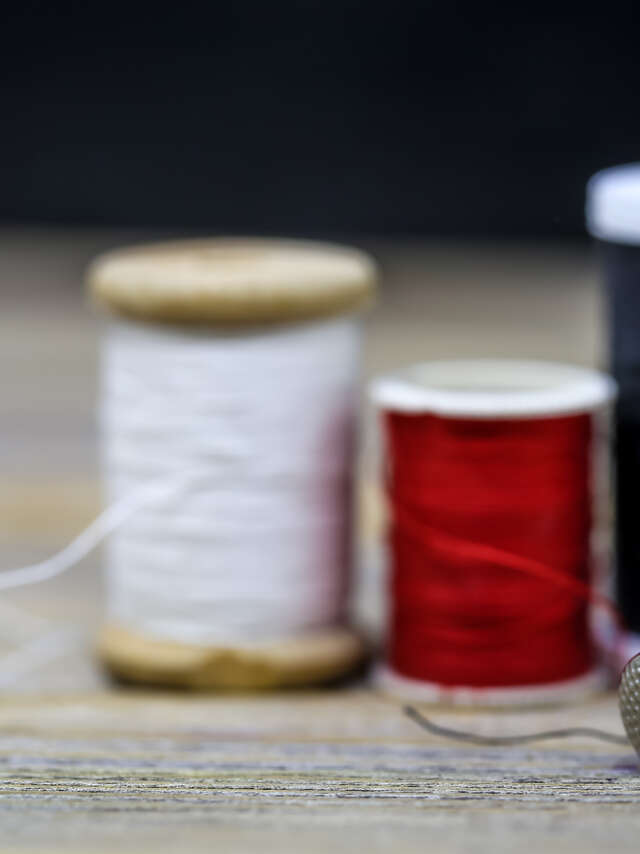 Christmas exhibition and sale by the Club Couture & Déco