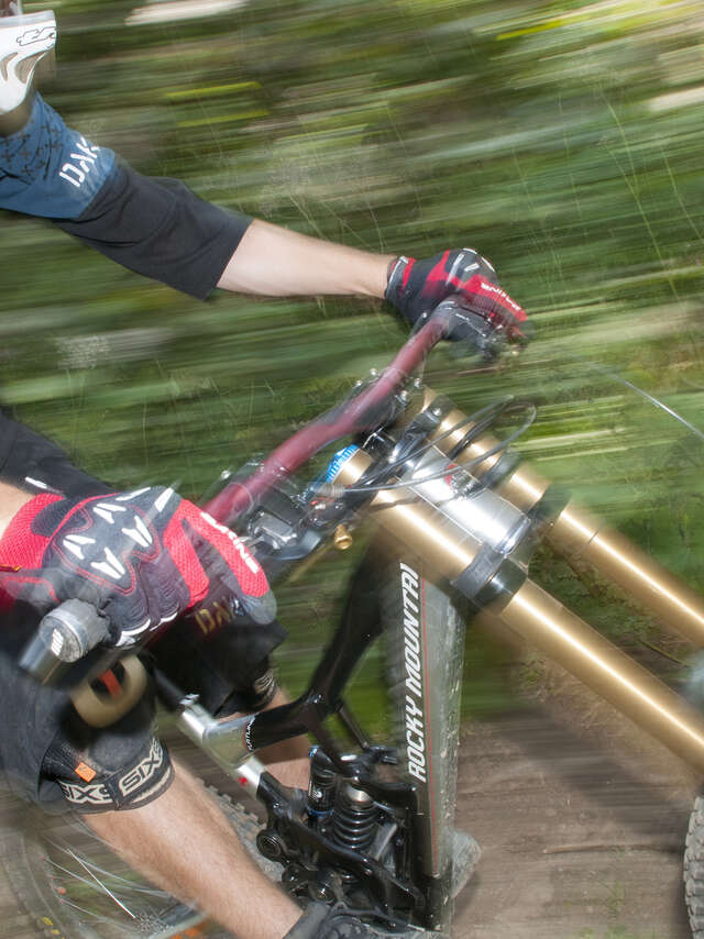 Découvrez les secrets de la Vallée en deux roues / Anthonioz ski