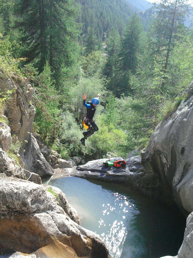 Canyon de Rouanne - Bureau des guides Les 2 vallées