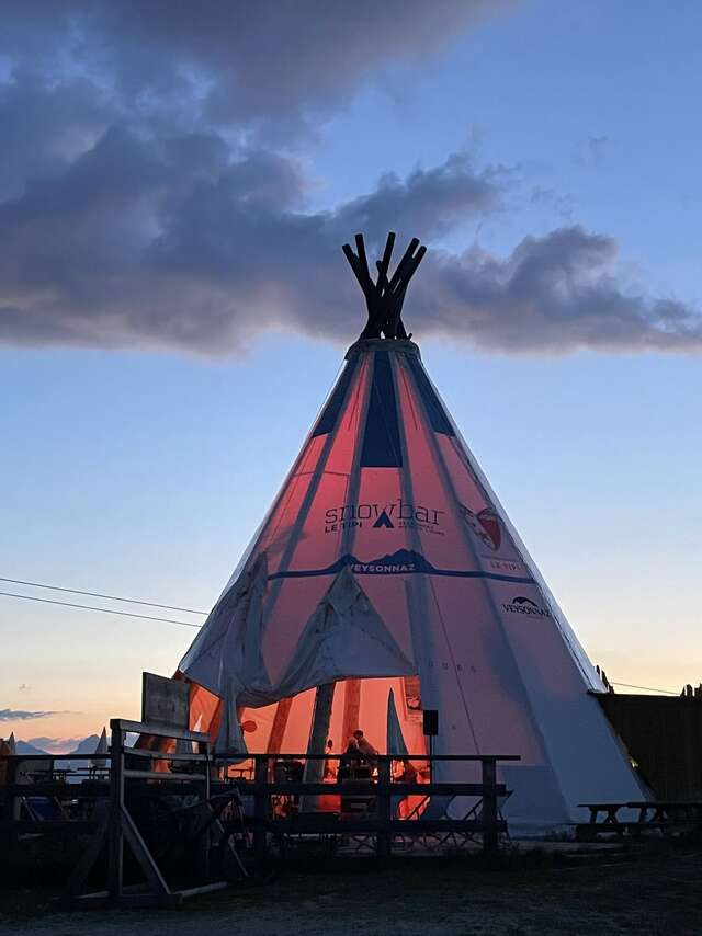 Silent Party au tipi Thyon 2000