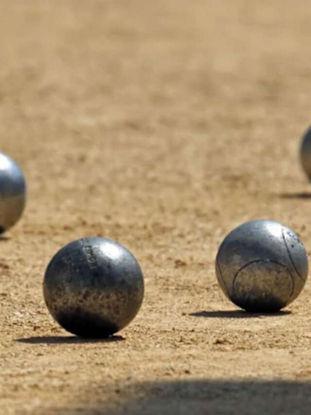 Concours de pétanque au Levant