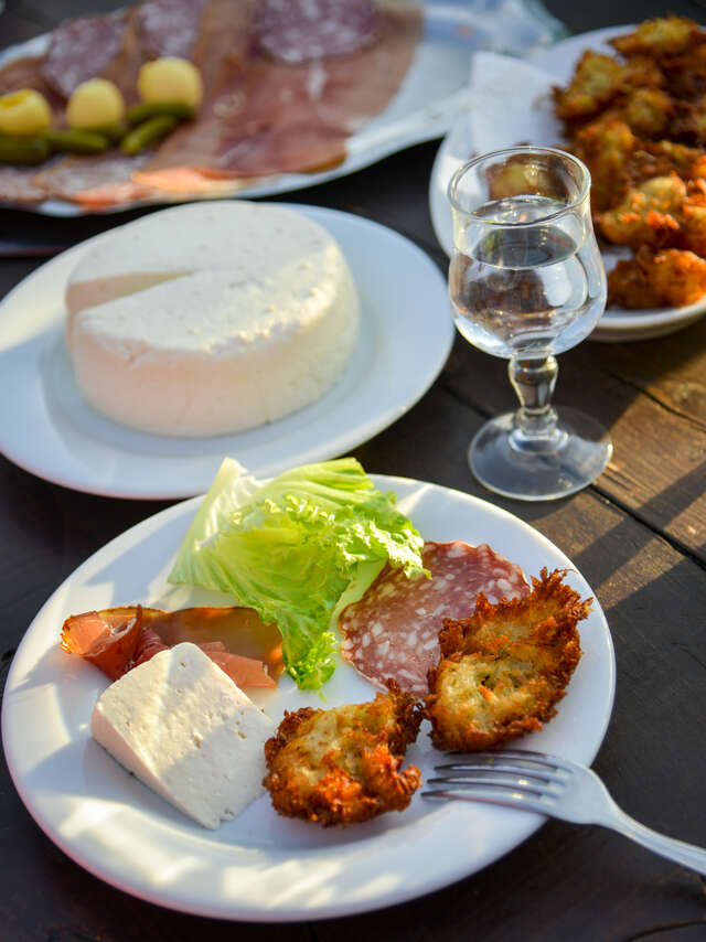 À la découverte du reblochon : démonstration de fabrication de tommes blanches