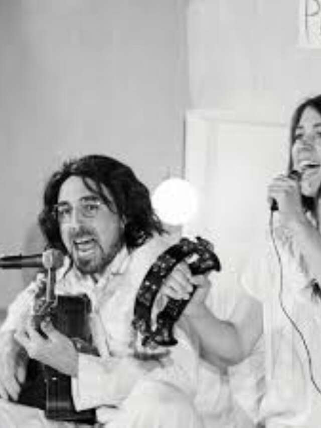 Yoko en John" - Dramaturgisch Centrum van de Dorpen