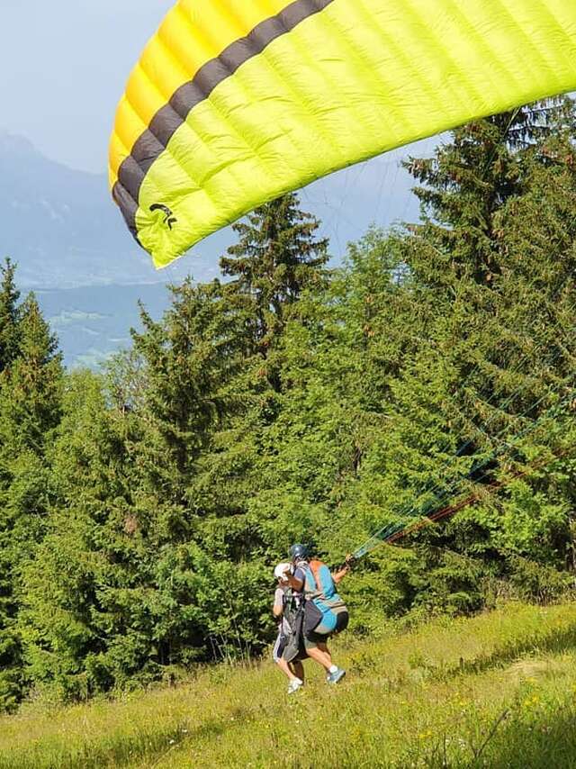 Vol parapente biplace avec Sacha Parapente