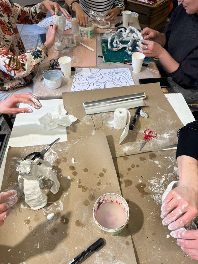 Atelier créatif "Masques en plâtre" à La fabrique po.éthique avec Zoé Gruhn