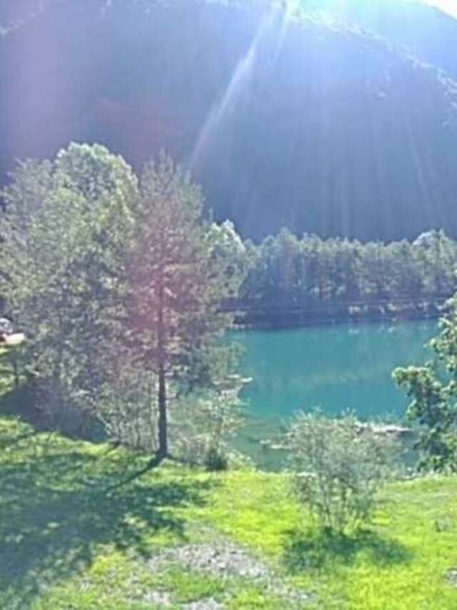 Pêche à la truite au lac de l'Ouort