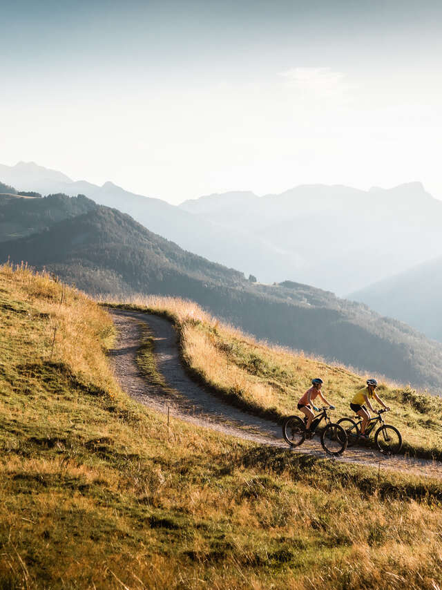 Liason Les Confins/Le Grand-Bornand - Itinéraire VTT Cross country n°8