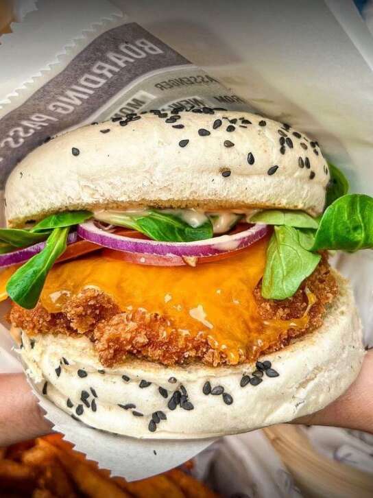 Gomu Burger