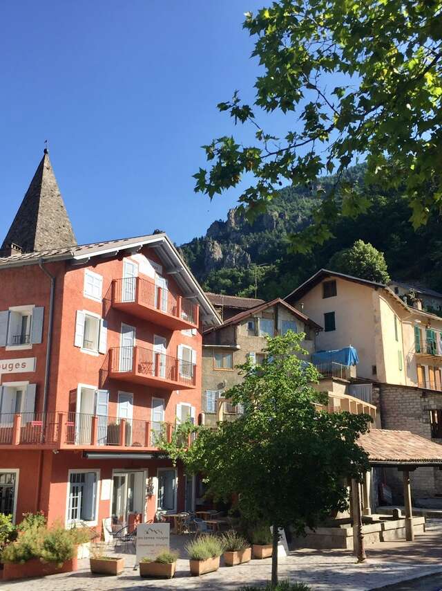 Les Terres Rouges