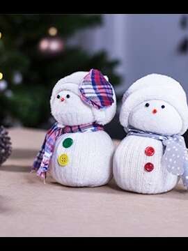 Atelier créatif : fabrication de bonhomme de neige en chaussette