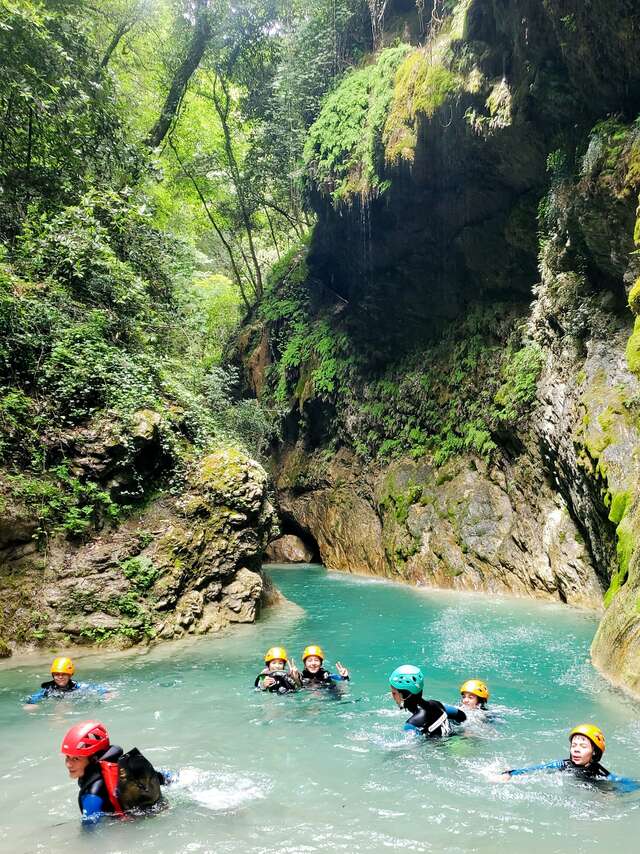 Canyoning spectaculaire, le Rio Barbaira - Jordi Martelot