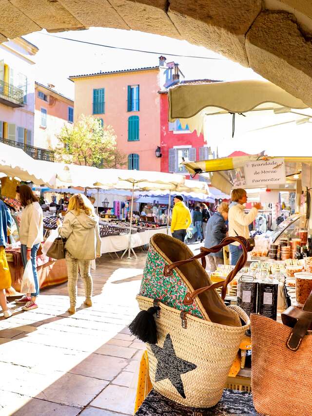 Marché provençal de Valbonne