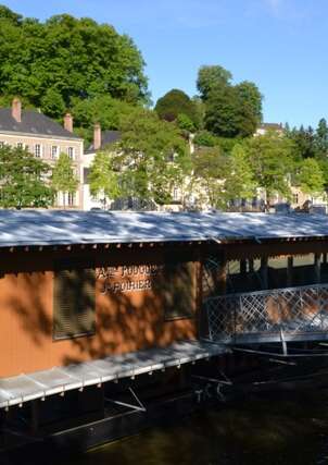 Le bateau Lavoir Saint-Julien