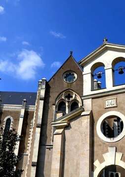 Église Saint-Pierre à Changé