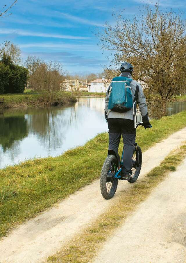 Mogette et trottinette - départ de Maillé