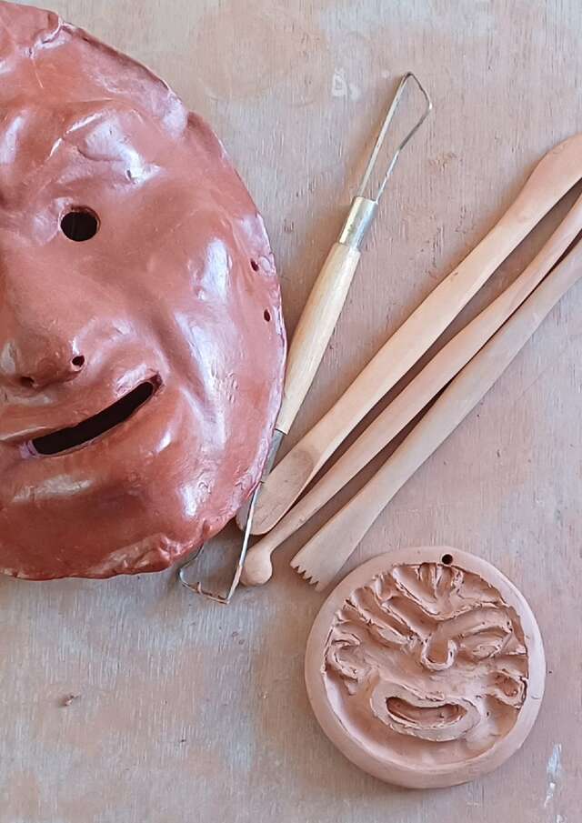 Ateliers : La fabrique à accessoires, masque 2D - Archéofolies, Spectaculum !