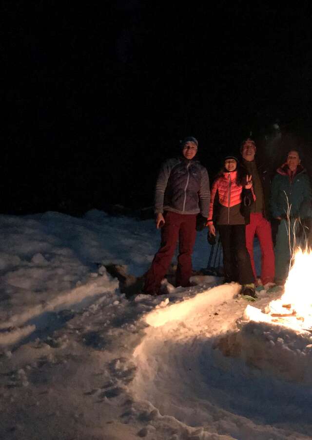 Profitez d'un sortie sur mesure en famille ou entre amis et découvrez la montagne autrement avec Caroline, accompagnatrice en montagne.