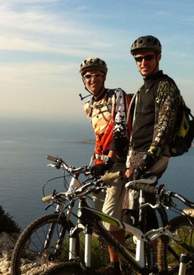 Okwide - Guided mountain bike tour