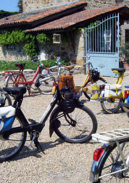 Partez en balade à mobylette et dormez rétro