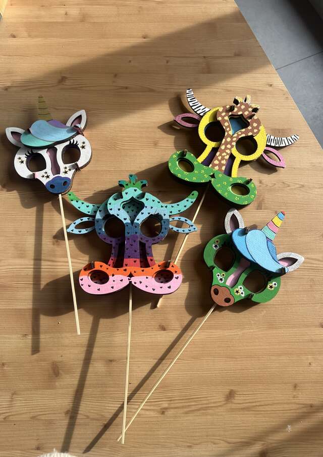 Atelier créatif : " Masques Licorne ou Vache en carton"
