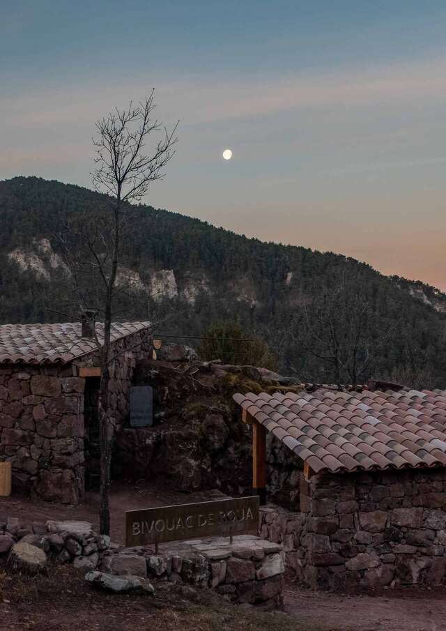 Randonnée lunaire et nuit au bivouac de Roua