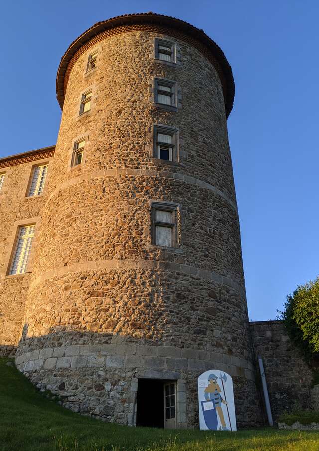 Château de Vollore - Visite enquête : Le coffret volé