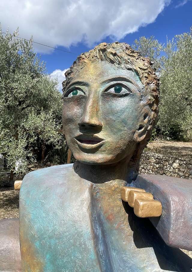 Soisline Sculpture