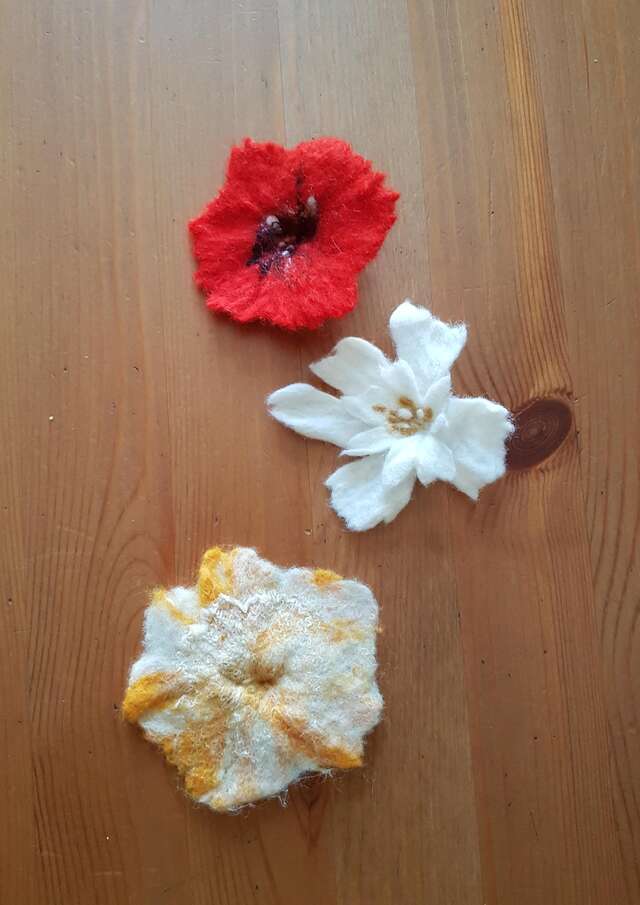 Atelier découverte - Feutrage de la laine - Fleurs
