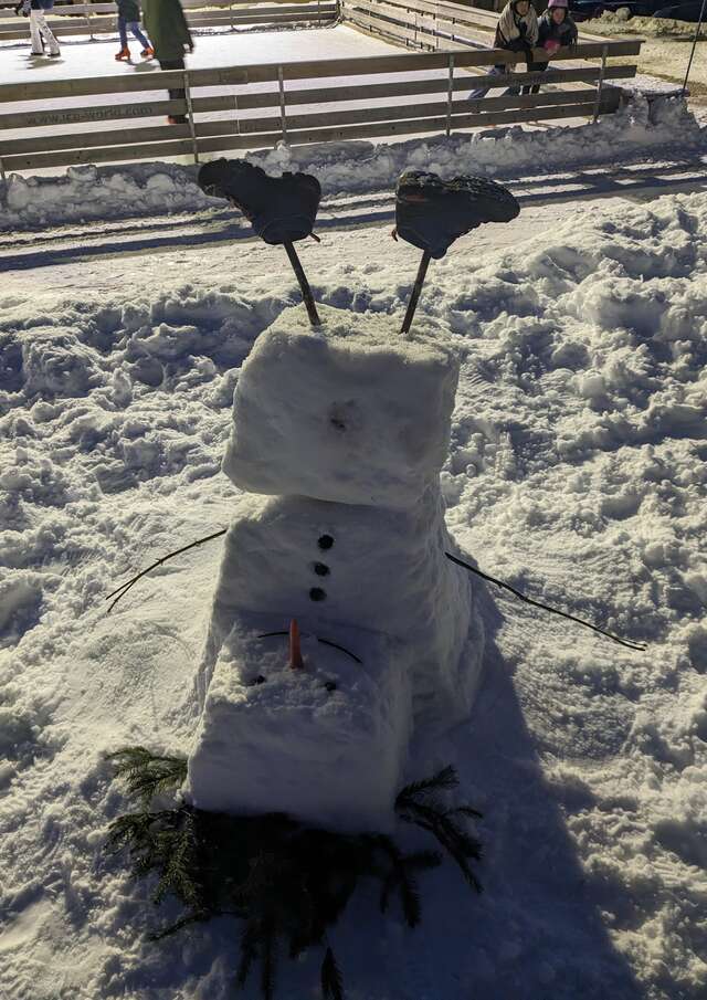 Herstellung eines lustigen Schneemanns