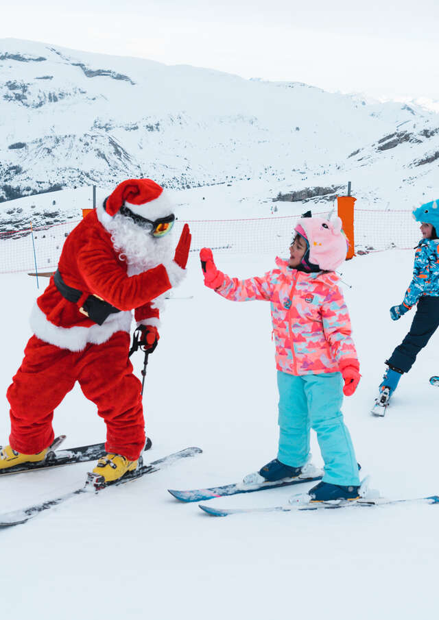 Rencontre avec le Père-Noël sur les pistes