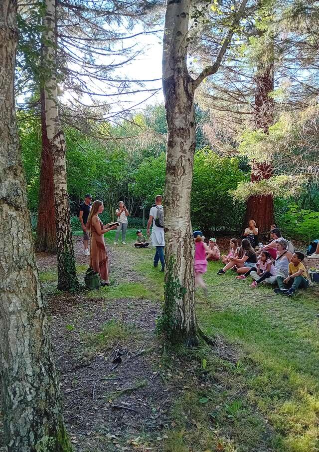 La visite du jardin pour les familles