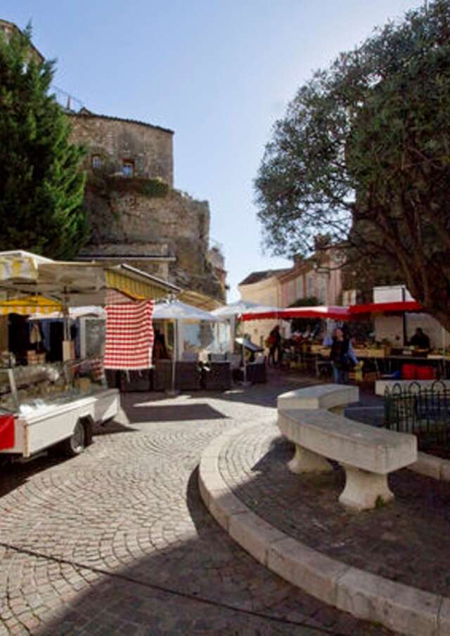 Marché Alimentaire du Village