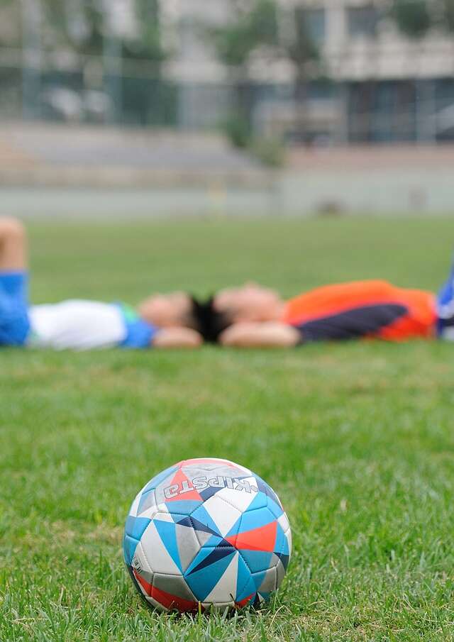 Rencontres amicales de foot et de basket