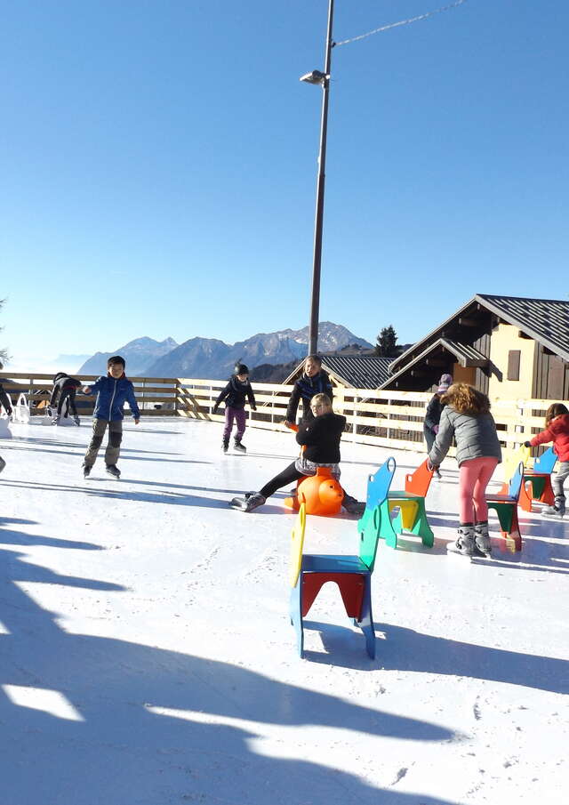 Patinoire du Cernix