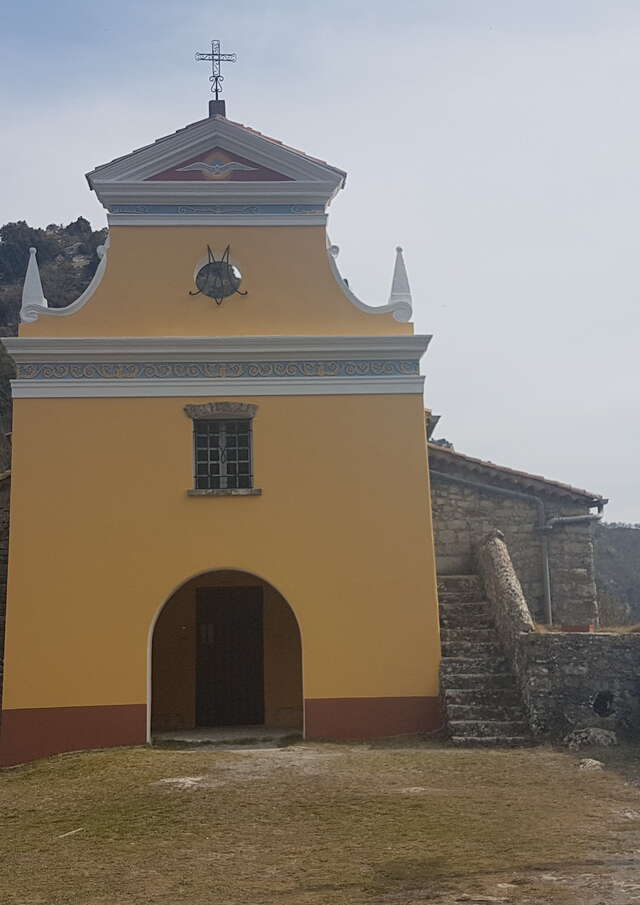 Notre Dame de la Menour: aperta per 3 messe l'anno