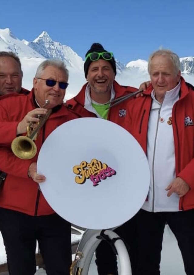 Animation musicale avec Funky Brass