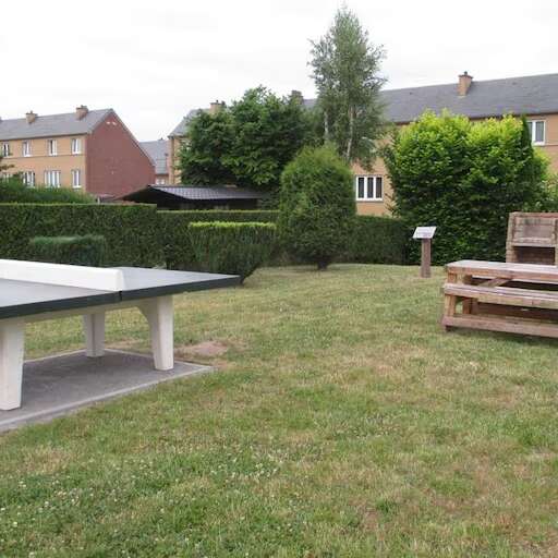 Picnic areas at Saint-Georges-sur-Meuse