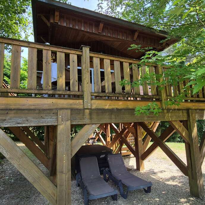 La Cabane de charme Ouetou sur pilotis proche de Sarlat